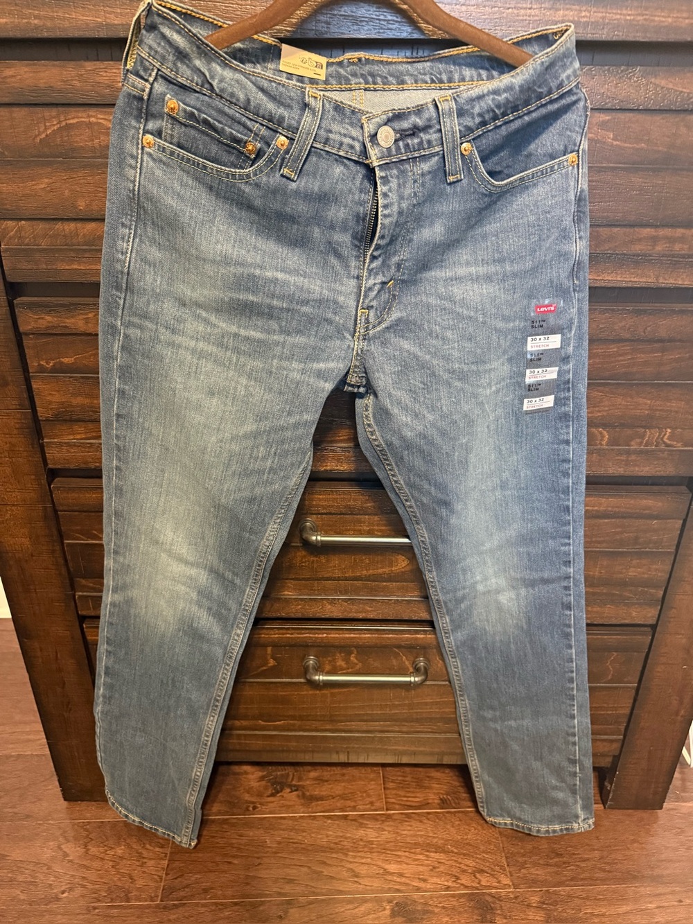 Levi’s 511 Slim Jeans Men’s 30x32 Stretch Medium Wash NWT Without Hang Tag